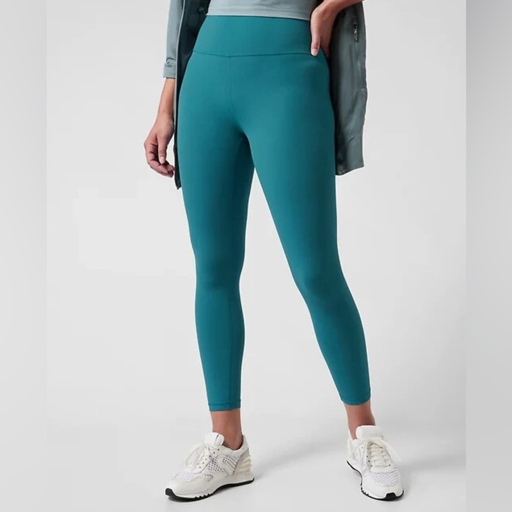 Athleta Transcend 7/8 Tight Leggings in Teal | Size L